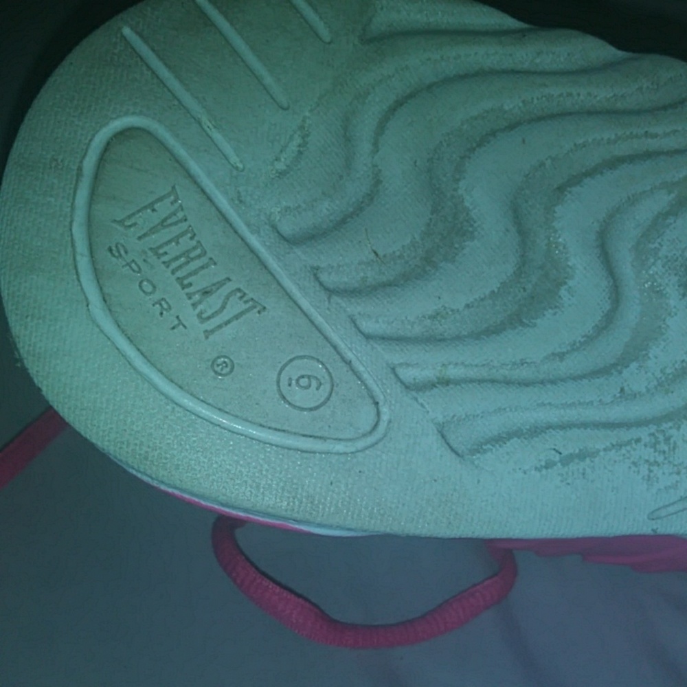 EVERLAST - Picture 5 of 6